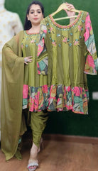 GREEN