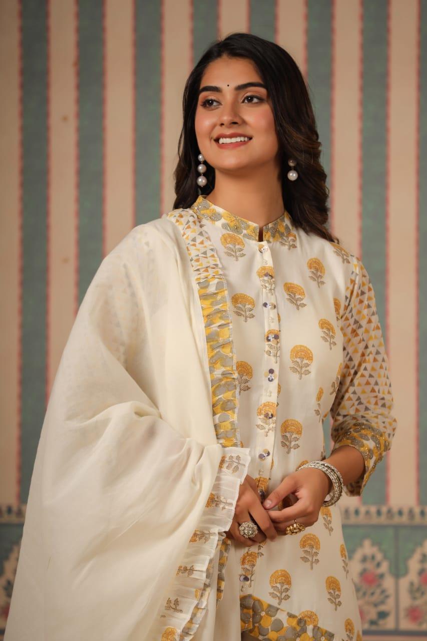 WHITE & YELLOW PRINT