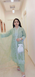 GREEN