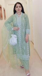GREEN