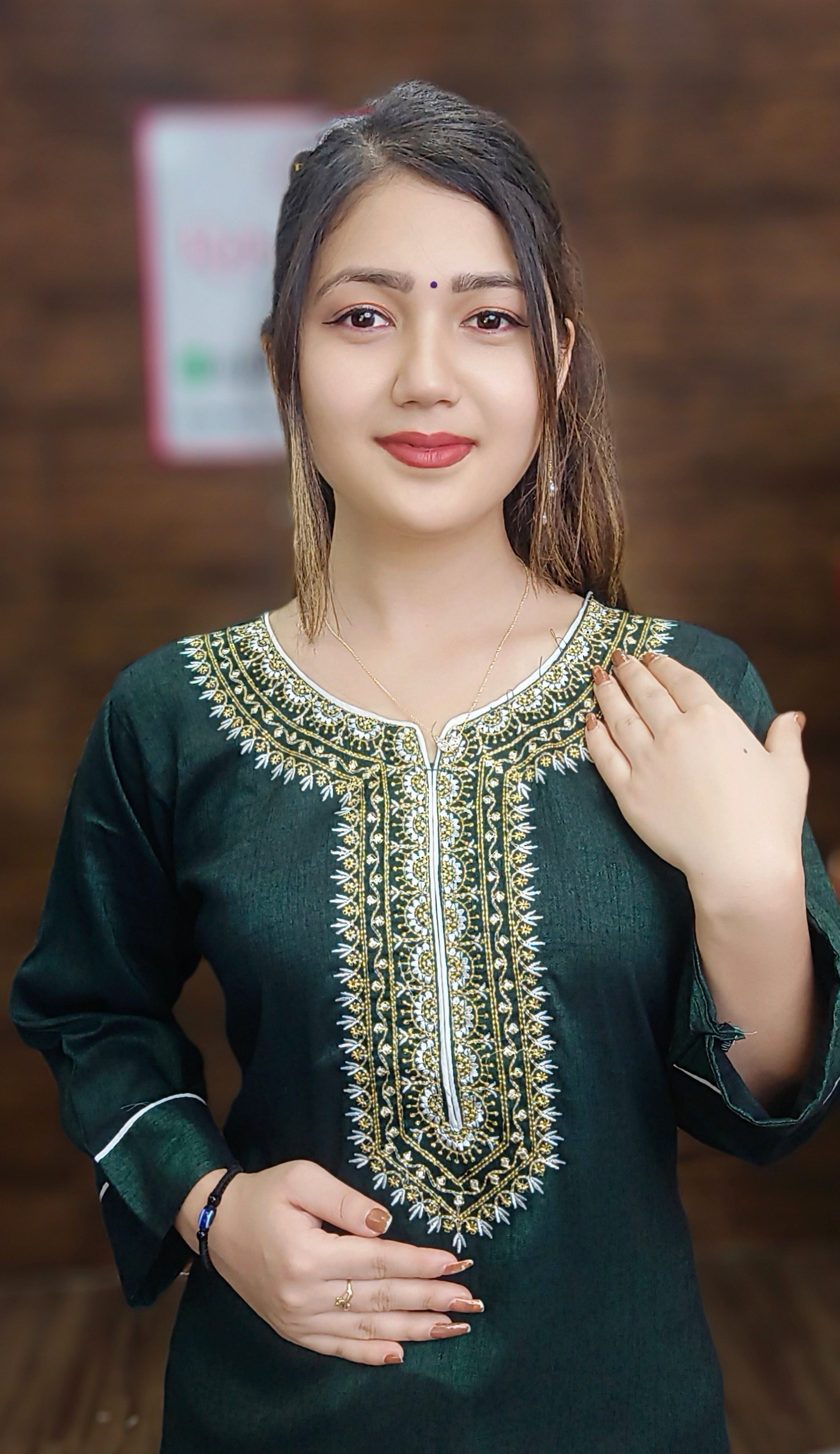 GREEN