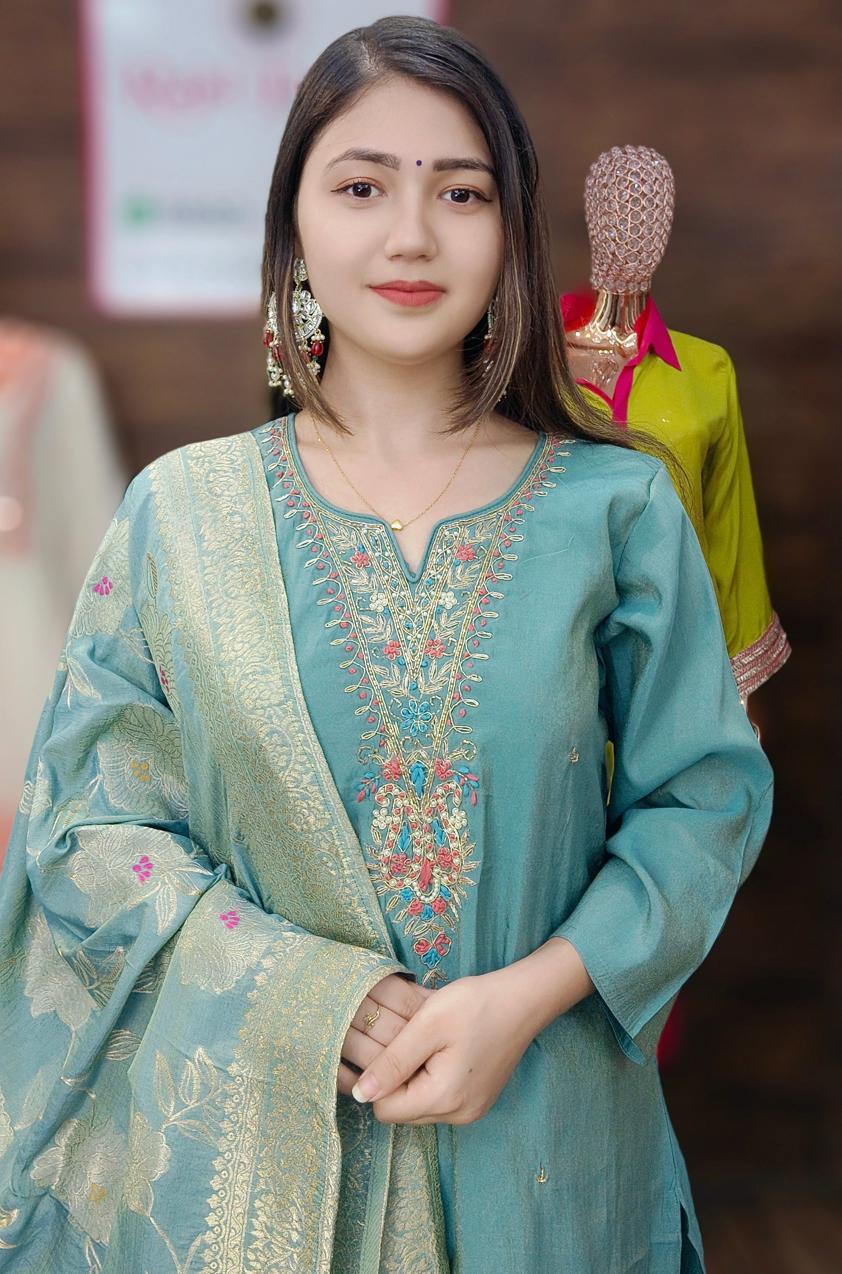 GREEN