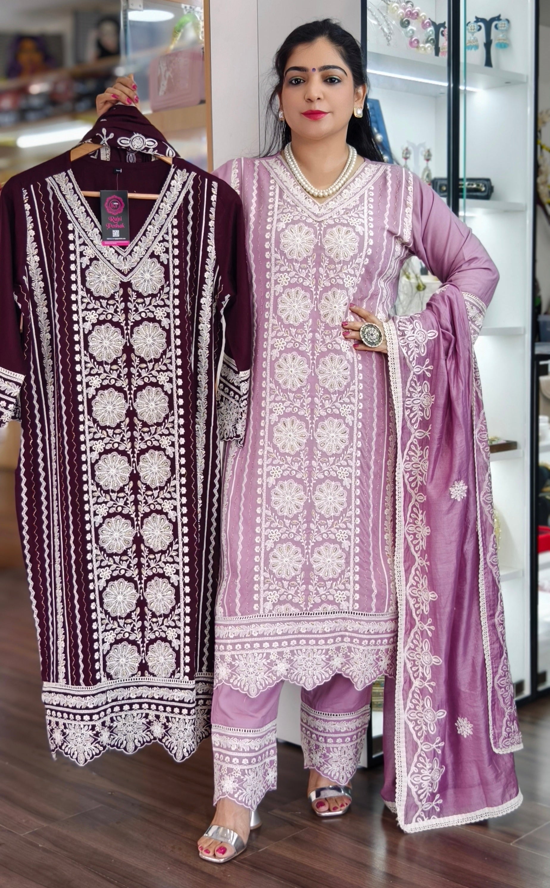 LILAC AND WINE-COLORED COTTON DUPATTA WITH A COMPLETE PRINTED DESIGN