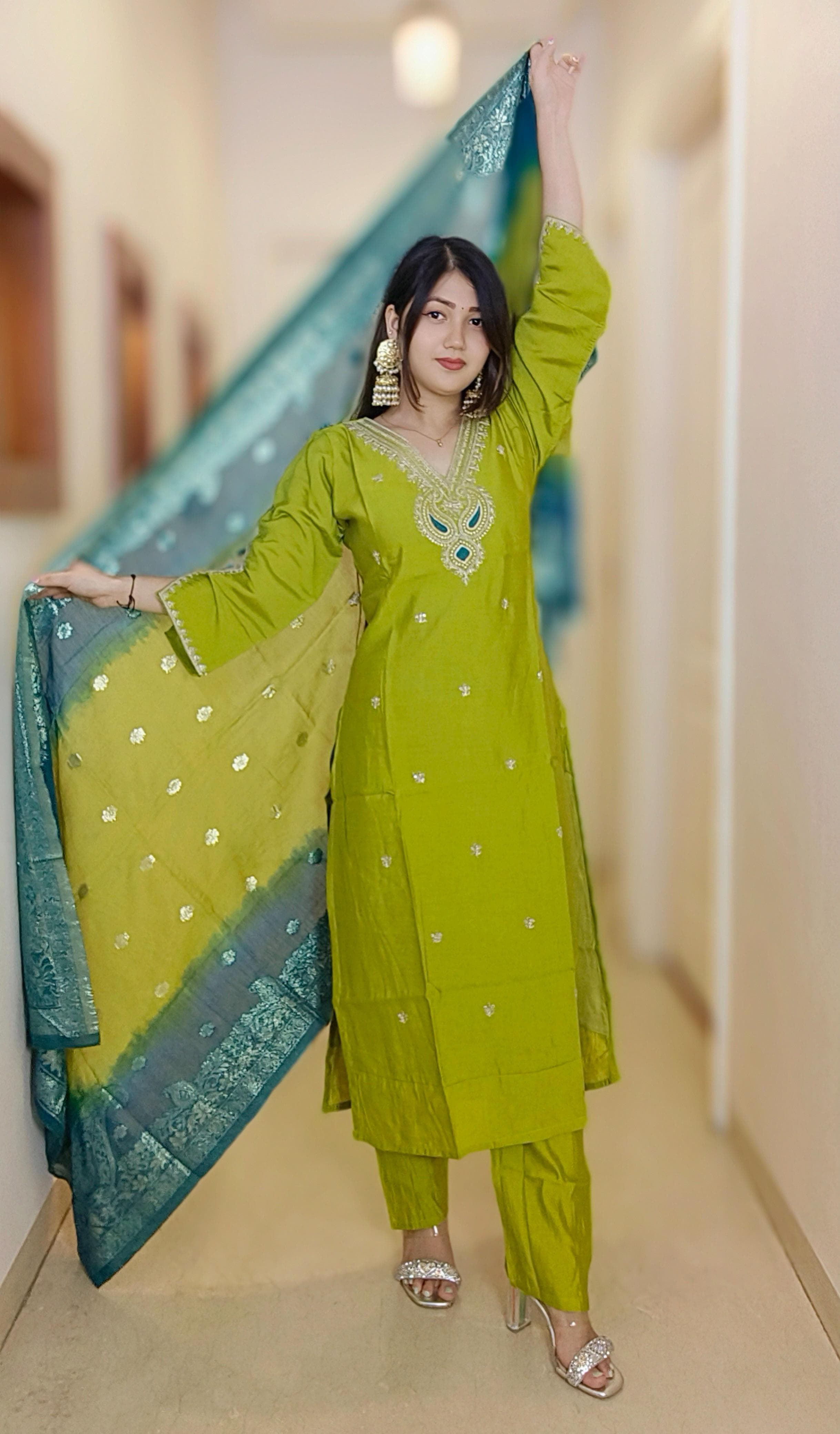 MEHANDI GREEN