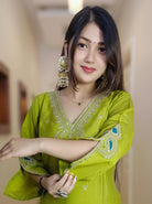 MEHANDI GREEN