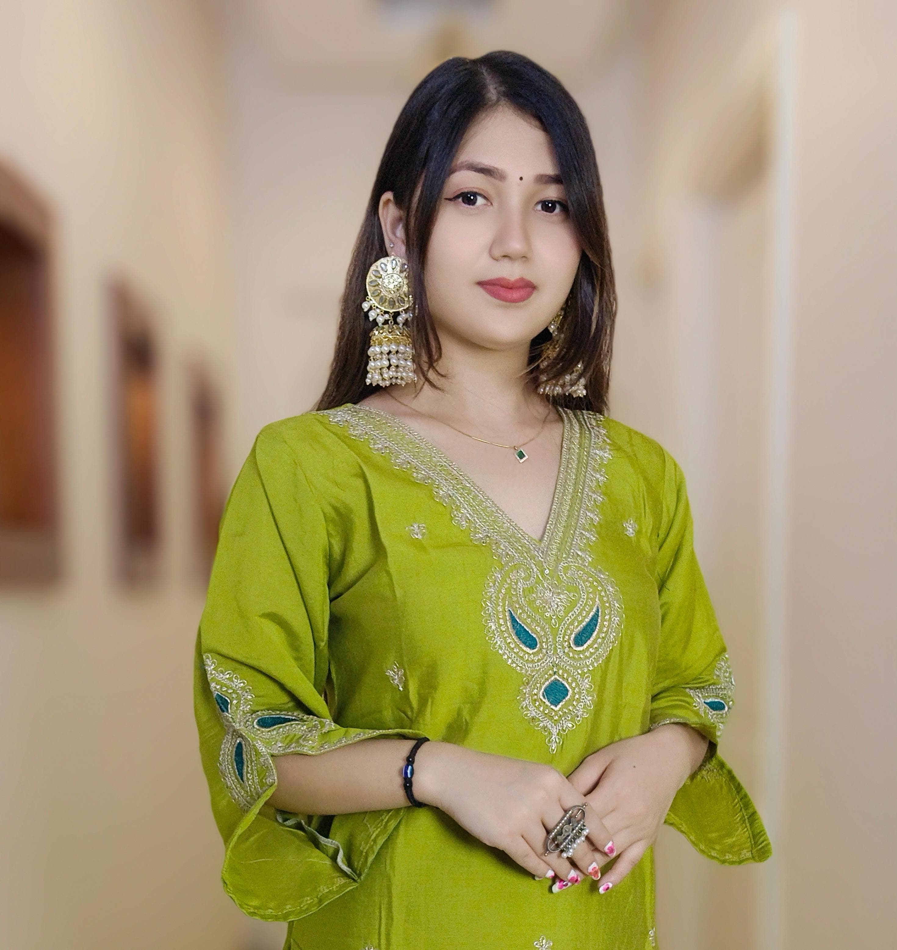 MEHANDI GREEN