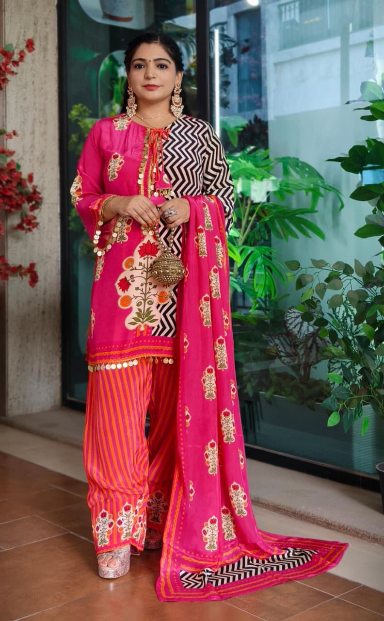 Premium Pink and Orange Printed Crepe Suit With Farshi Salwar ✨💗🖤